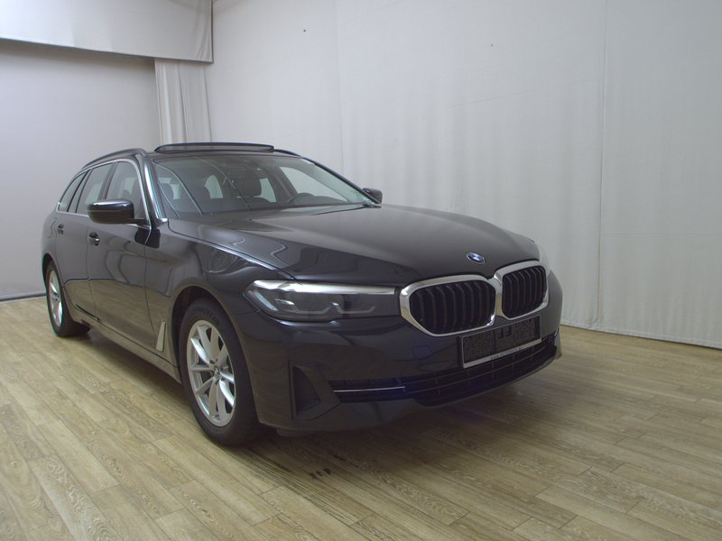 BMW 520d Touring automatik • panorama • koža — 3