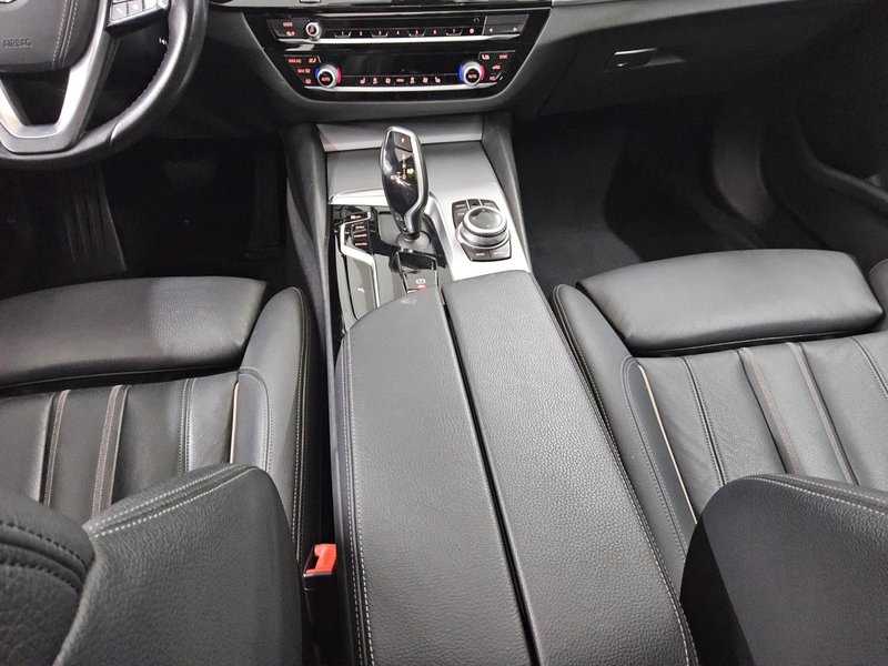 BMW 520d Touring automatik • panorama • koža — 6
