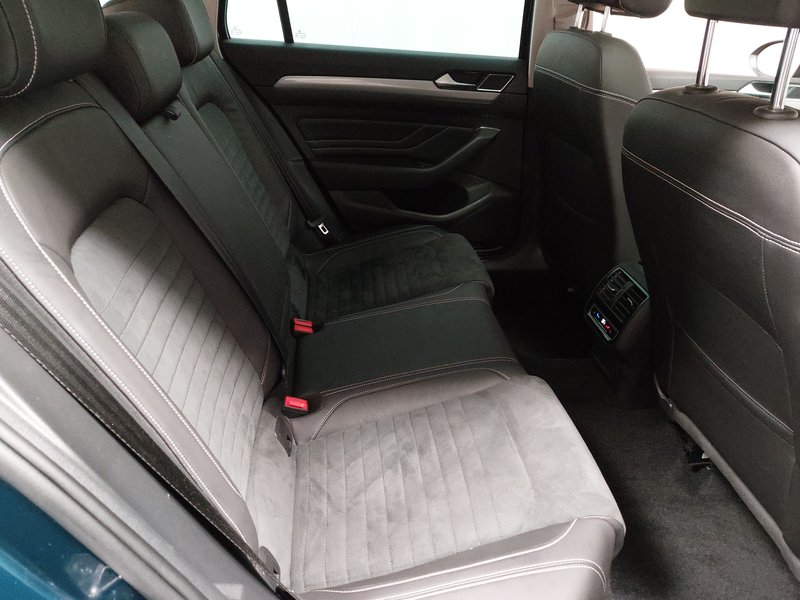 Volkswagen Passat Variant GTE 1.4 TSI automatik • ACC • AHK — 11