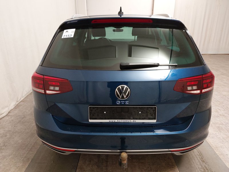 Volkswagen Passat Variant GTE 1.4 TSI automatik • ACC • AHK — 14