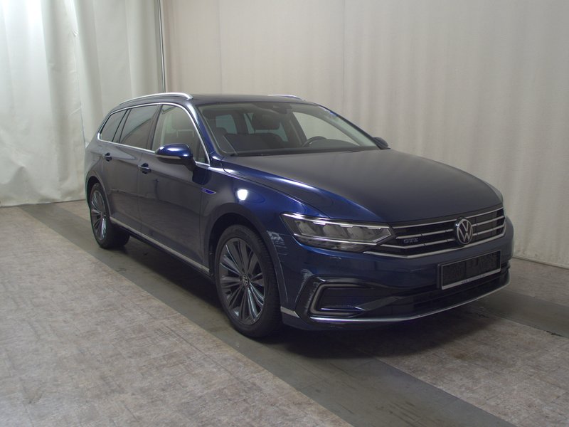 Volkswagen Passat Variant GTE 1.4 TSI automatik • ACC • AHK — 3