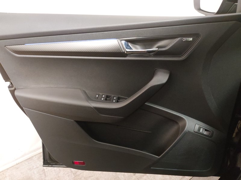 Škoda Karoq 2.0 TDI 4x4 SportLine automatik • ACC • AHK — 5