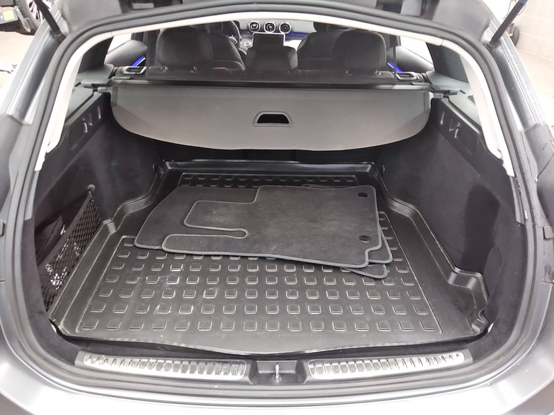 Mercedes-Benz C 200 d karavan automatik Avantgarde • LED • digitalni instrumenti — 12