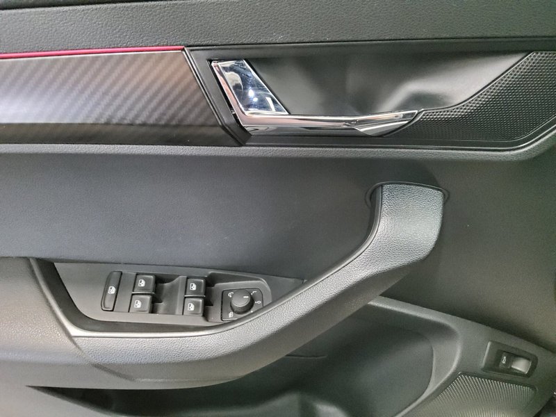 Škoda Karoq 2.0 TDI 4x4 SportLine automatik • ACC • adaptivni ovjes — 10
