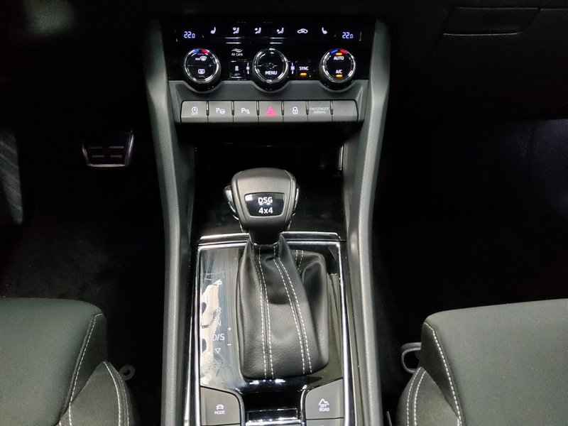 Škoda Karoq 2.0 TDI 4x4 SportLine automatik • ACC • adaptivni ovjes — 6