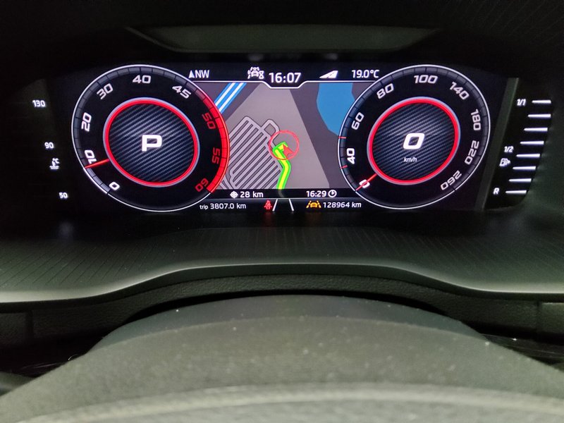Škoda Karoq 2.0 TDI 4x4 SportLine automatik • ACC • adaptivni ovjes — 8