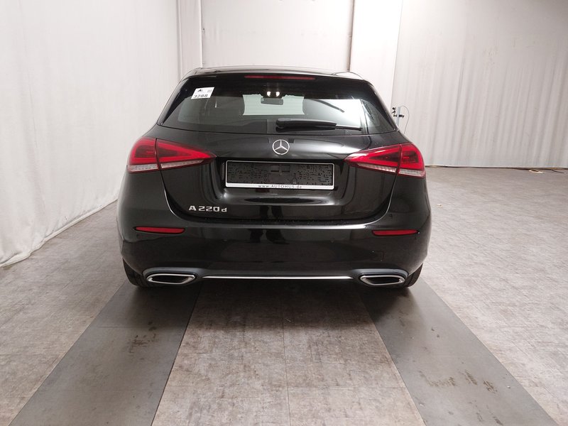 Mercedes-Benz A 220 d automatik Progressive • Full LED • adaptivno ogibanje — 14