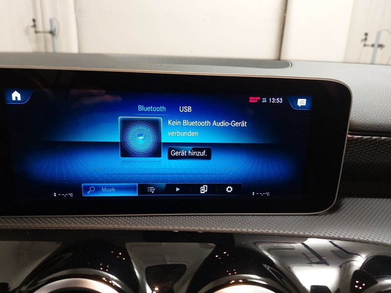 Mercedes-Benz A 220 d automatik Progressive • Full LED • adaptivno ogibanje — 21