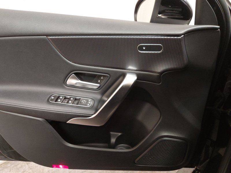Mercedes-Benz A 220 d automatik Progressive • Full LED • adaptivno ogibanje — 5