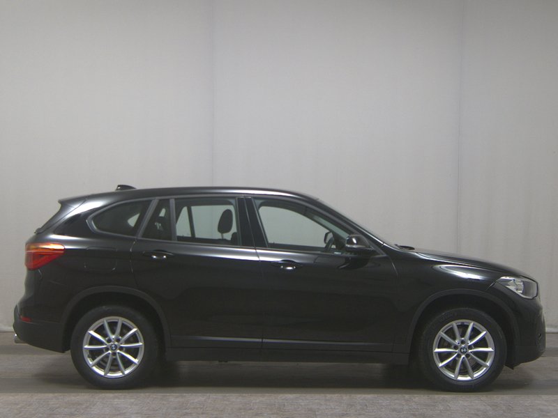 BMW X1 sDrive20d automatik Advantage • ACC • AHK