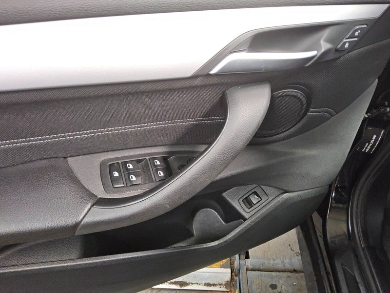 BMW X1 sDrive20d automatik Advantage • ACC • AHK — 9