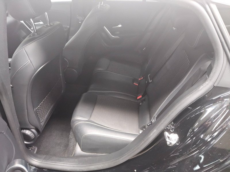 Mercedes-Benz CLA 200 d Shooting Brake automatik Progressive • LED — 13