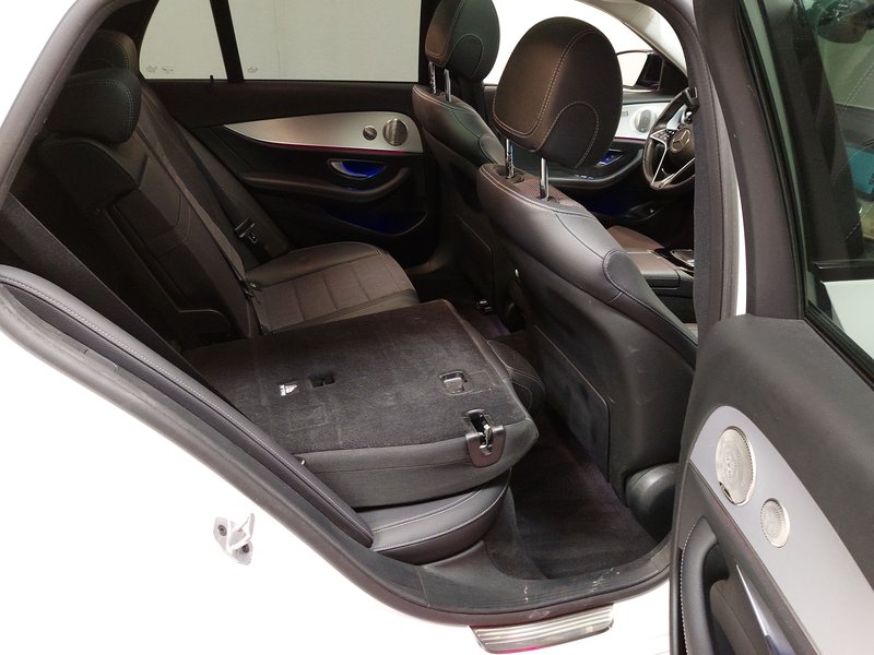 Mercedes-Benz E 220 d automatik Avantgarde • panorama • HUD — 11