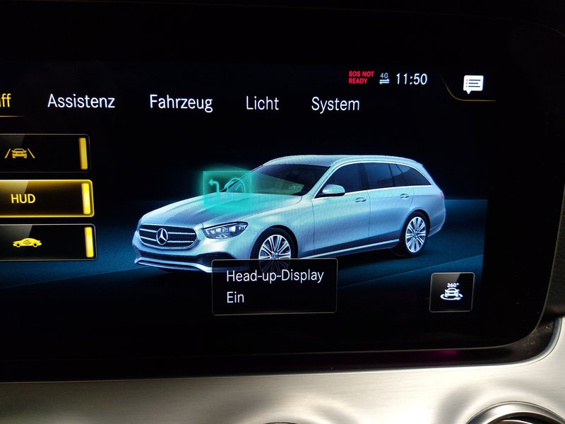 Mercedes-Benz E 220 d automatik Avantgarde • panorama • HUD — 17