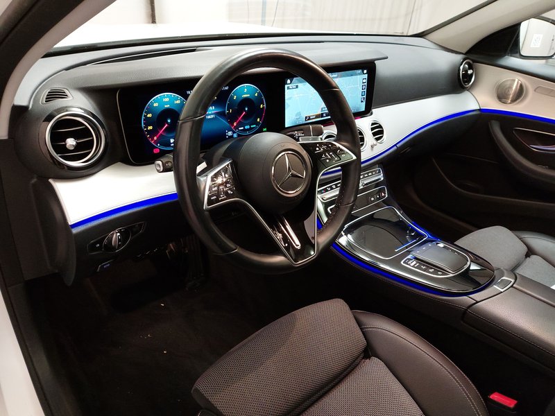 Mercedes-Benz E 220 d automatik Avantgarde • panorama • HUD — 6