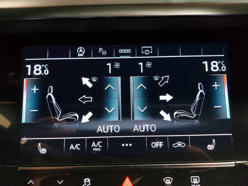 Audi A6 Avant 40 TDI automatik Design • kuka za vuču • el. peta vrata — 18