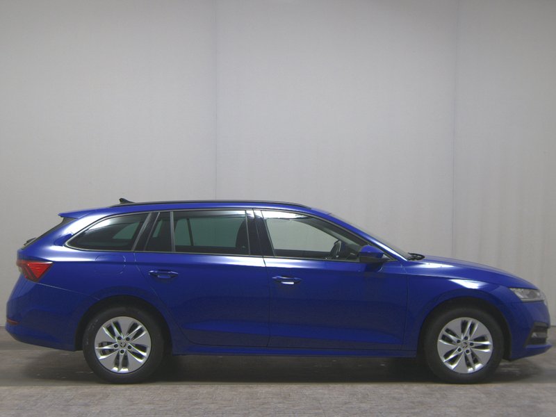 Škoda Octavia Kombi 2.0 TDI automatik Ambition • ACC • AHK