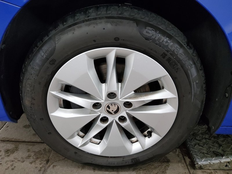 Škoda Octavia Kombi 2.0 TDI automatik Ambition • ACC • AHK — 11