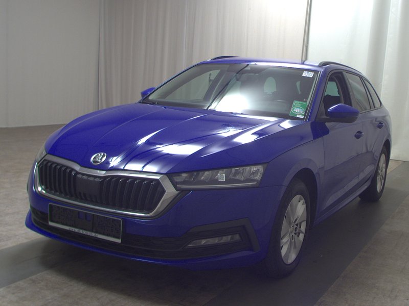 Škoda Octavia Kombi 2.0 TDI automatik Ambition • ACC • AHK — 2