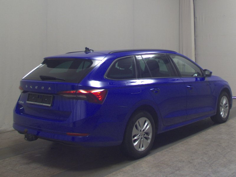 Škoda Octavia Kombi 2.0 TDI automatik Ambition • ACC • AHK — 4