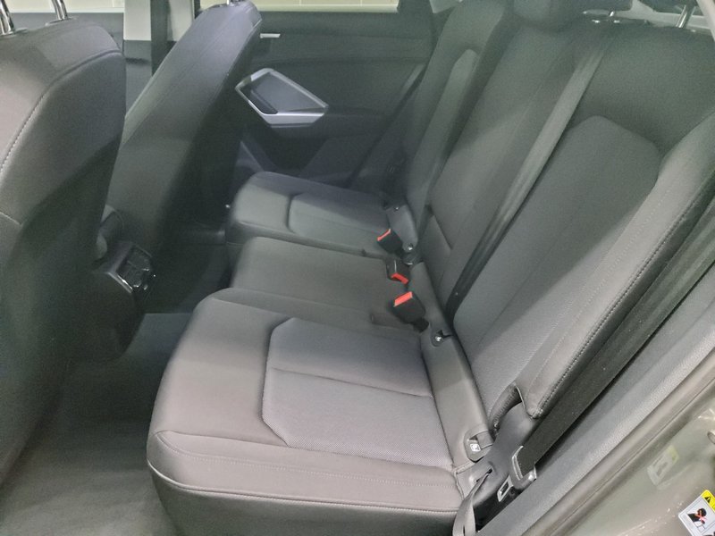 Audi Q3 Sportback 35 TDI automatik • Full LED • AHK — 13