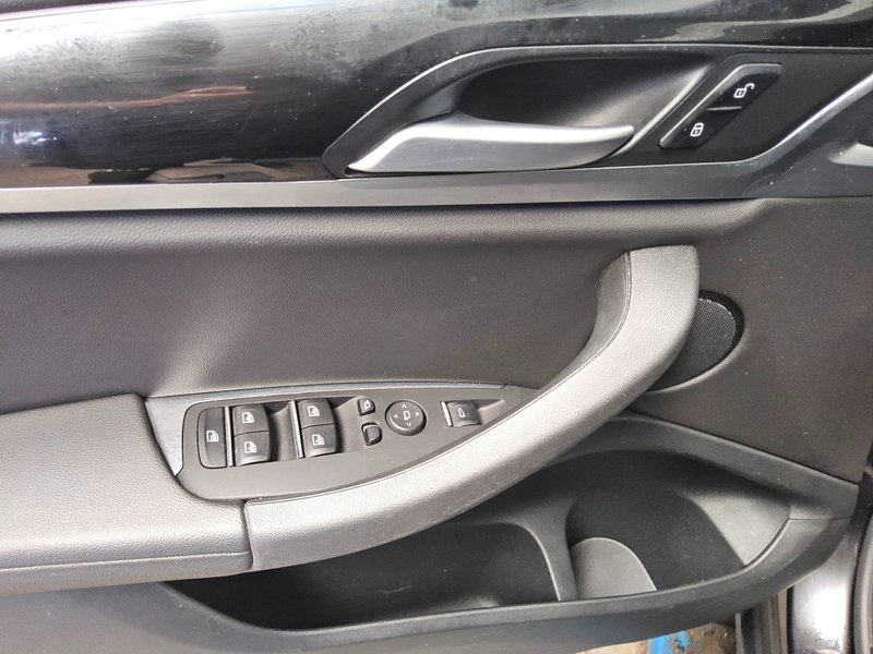 BMW X3 xDrive20d automatik xLine • Full LED • koža — 10