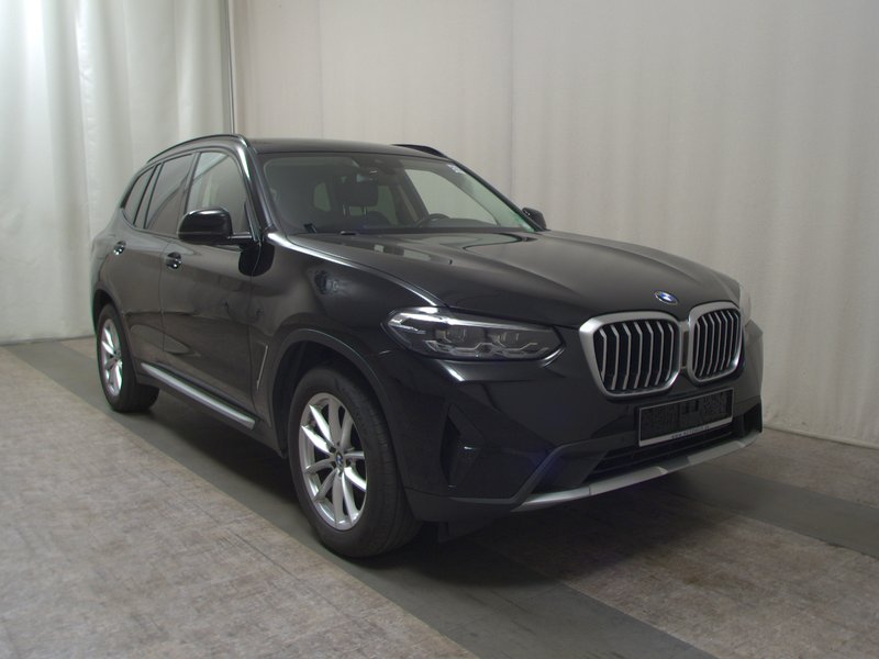 BMW X3 xDrive20d automatik xLine • Full LED • koža — 3