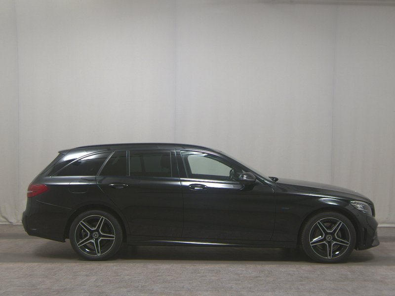 Mercedes-Benz C 300 de automatik AMG Line • 360° kamera • ACC