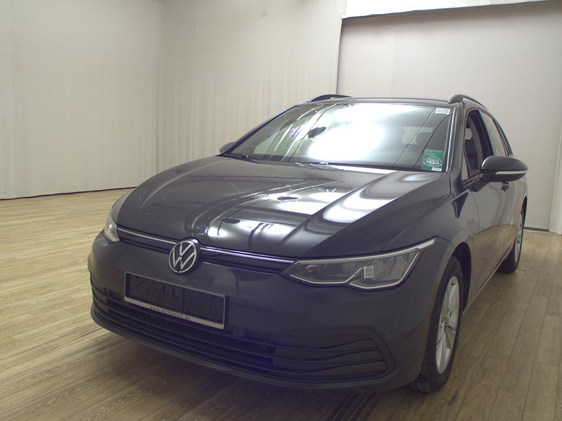 Volkswagen Golf 8 Variant 2.0 TDI automatik Life • ACC • Full LED — 2