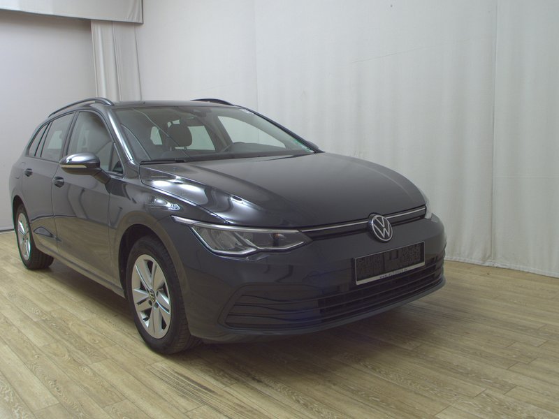 Volkswagen Golf 8 Variant 2.0 TDI automatik Life • ACC • Full LED — 3