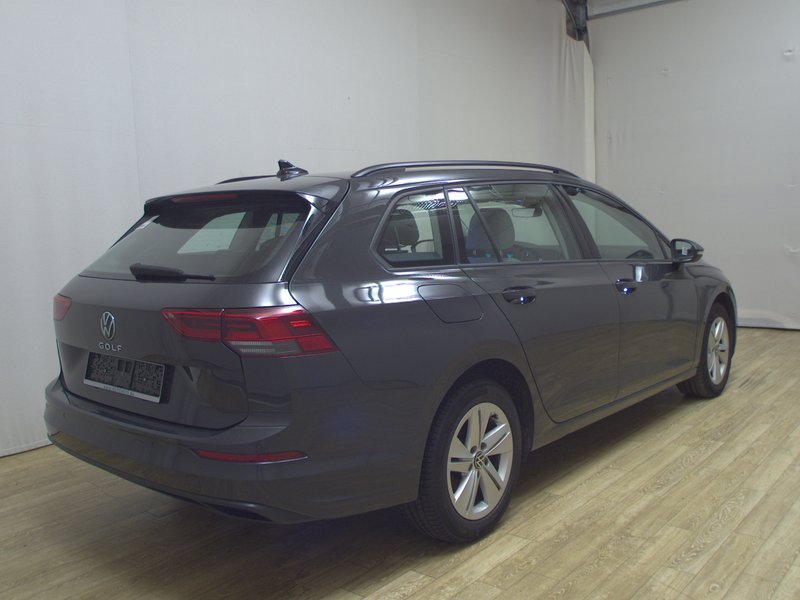 Volkswagen Golf 8 Variant 2.0 TDI automatik Life • ACC • Full LED — 4