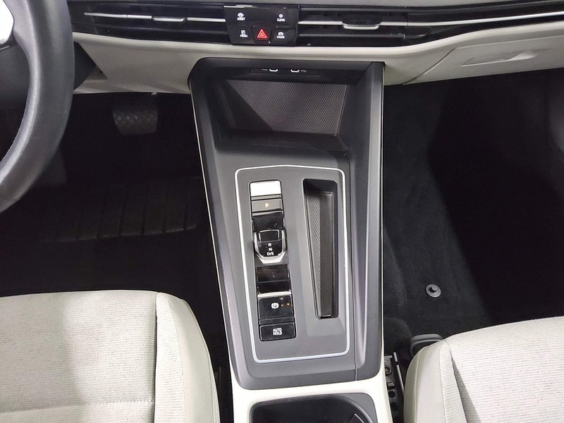 Volkswagen Golf 8 Variant 2.0 TDI automatik Life • ACC • Full LED — 6