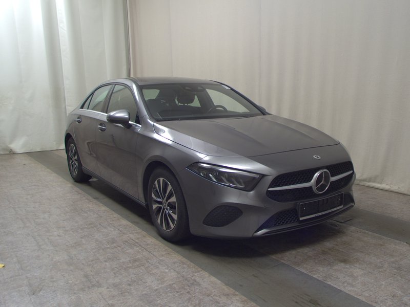 Mercedes-Benz A 180 d automatik Progressive • ACC • Full LED — 13