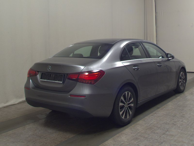 Mercedes-Benz A 180 d automatik Progressive • ACC • Full LED — 14