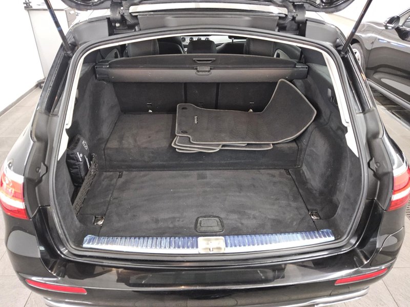 Mercedes-Benz E 300 e karavan automatik Avantgarde • ACC • LED — 12