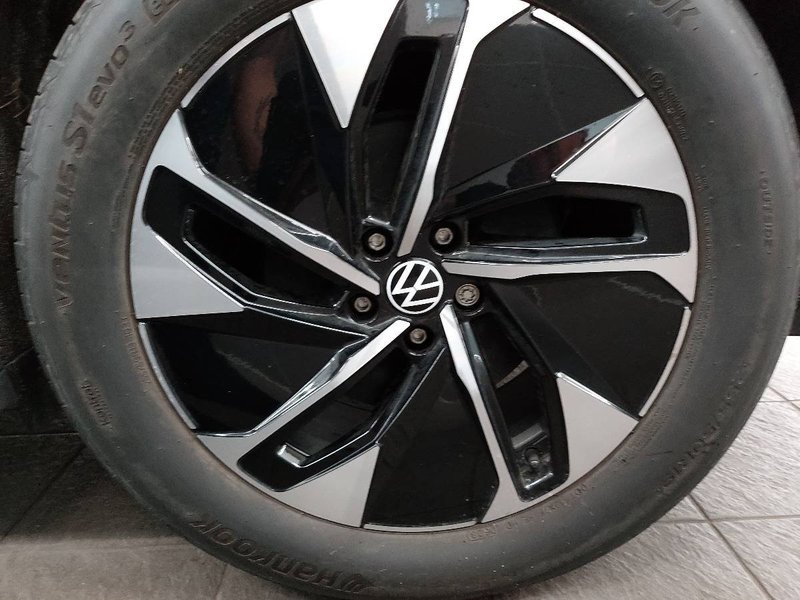 Volkswagen ID.4 Pro Performance • ACC • Full LED — 19
