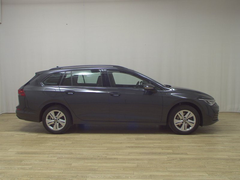 Volkswagen Golf 8 Variant 2.0 TDI Life • ACC • bežično punjenje