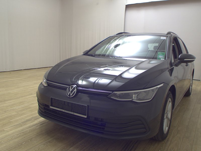 Volkswagen Golf 8 Variant 2.0 TDI Life • ACC • bežično punjenje — 2