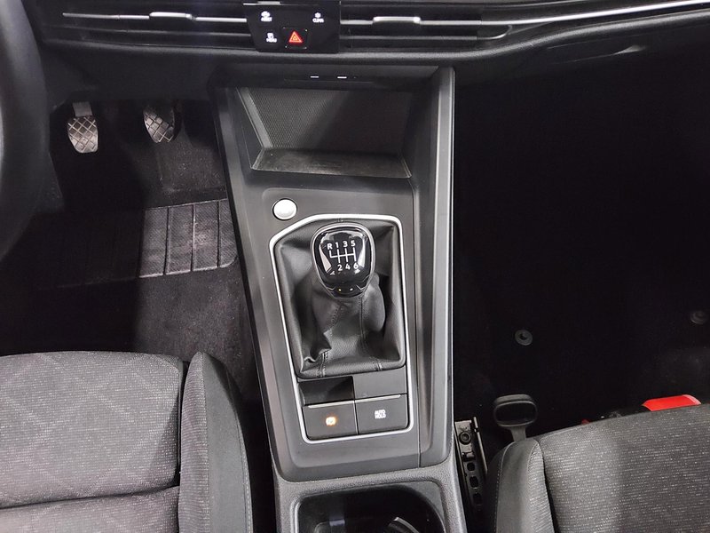 Volkswagen Golf 8 Variant 2.0 TDI Life • ACC • bežično punjenje — 6