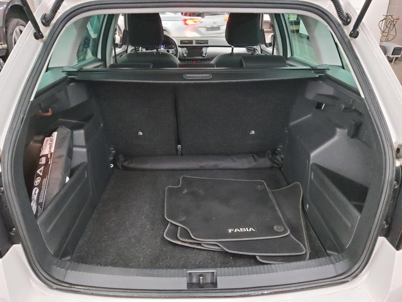 Škoda Fabia Combi 1.0 TSI Style • navigacija • grijanje sjedala — 11