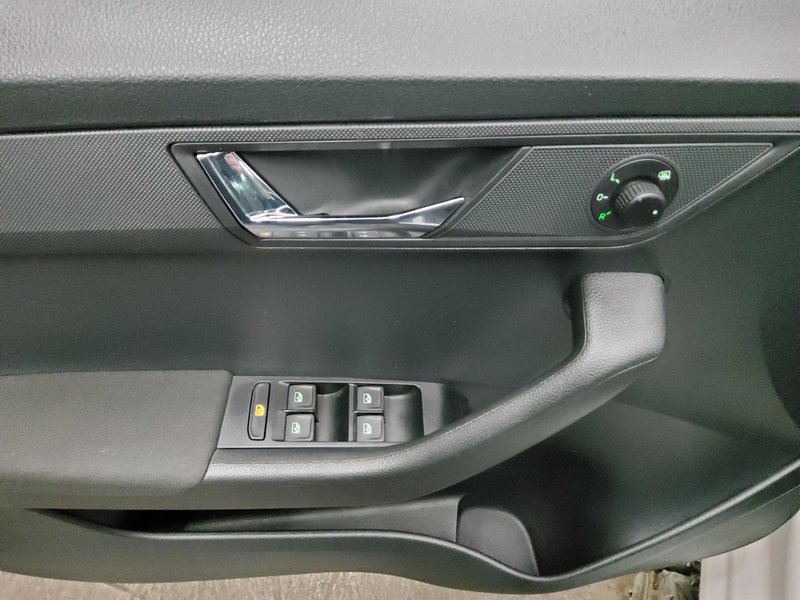 Škoda Fabia Combi 1.0 TSI Style • navigacija • grijanje sjedala — 9