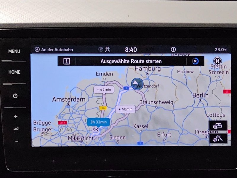 Volkswagen Passat Variant 2.0 TDI automatik Business • ACC • Full LED — 7
