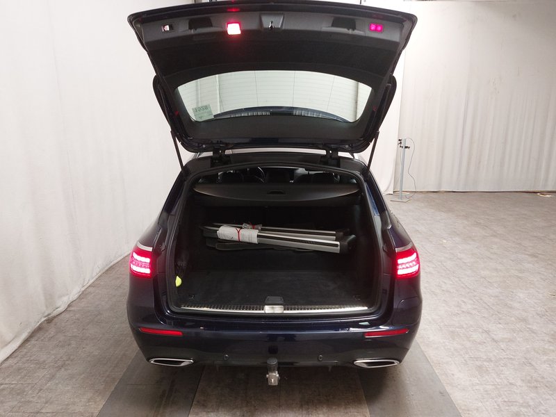 Mercedes-Benz E 300 de karavan AMG Line automatik • ACC • AHK — 18