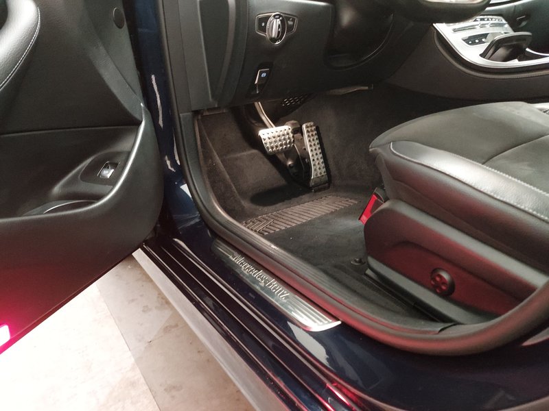 Mercedes-Benz E 300 de karavan AMG Line automatik • ACC • AHK — 7