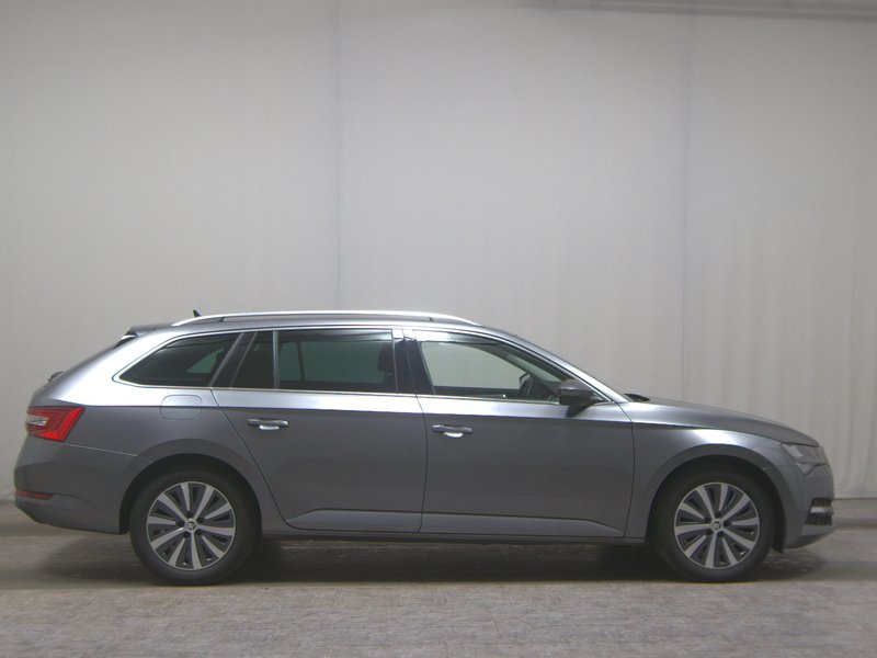 Škoda Superb Kombi 2.0 TDI automatik Ambition • ACC • električna peta vrata