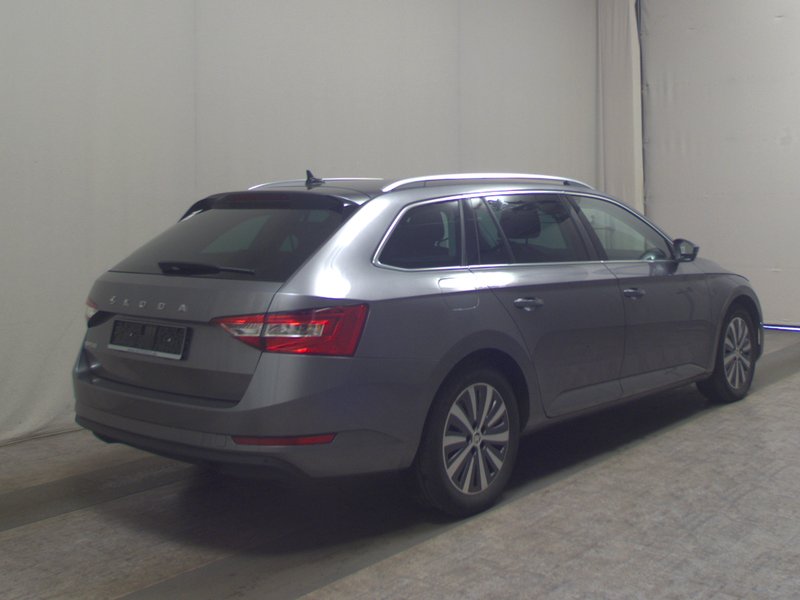 Škoda Superb Kombi 2.0 TDI automatik Ambition • ACC • električna peta vrata — 4