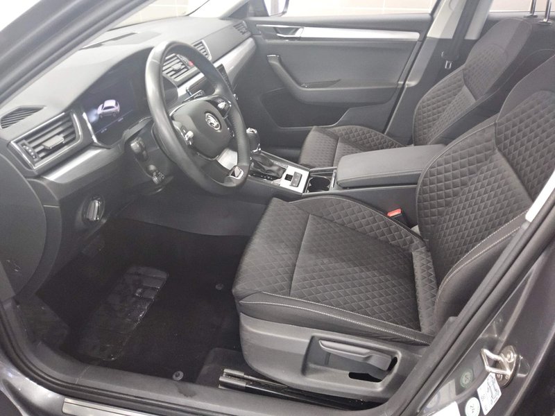Škoda Superb Kombi 2.0 TDI automatik Ambition • ACC • električna peta vrata — 9