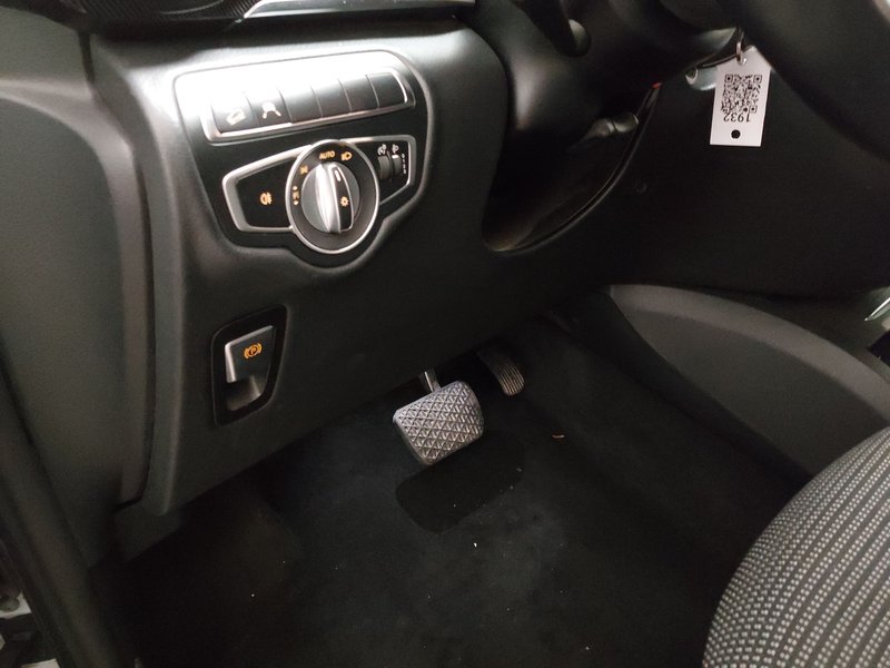 Mercedes-Benz V 250 d 4MATIC automatik Lang • adaptivni ovjes • 4x4 — 7