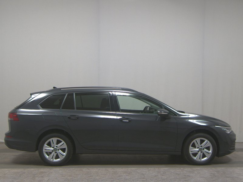 Volkswagen Golf 8 Variant 2.0 TDI automatik Life • ACC • Full LED