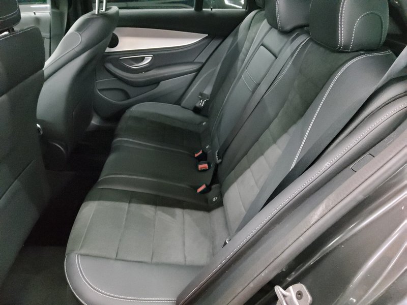 Mercedes-Benz E 300 de 4MATIC karavan automatik AMG Line • 360° kamera • ACC — 13